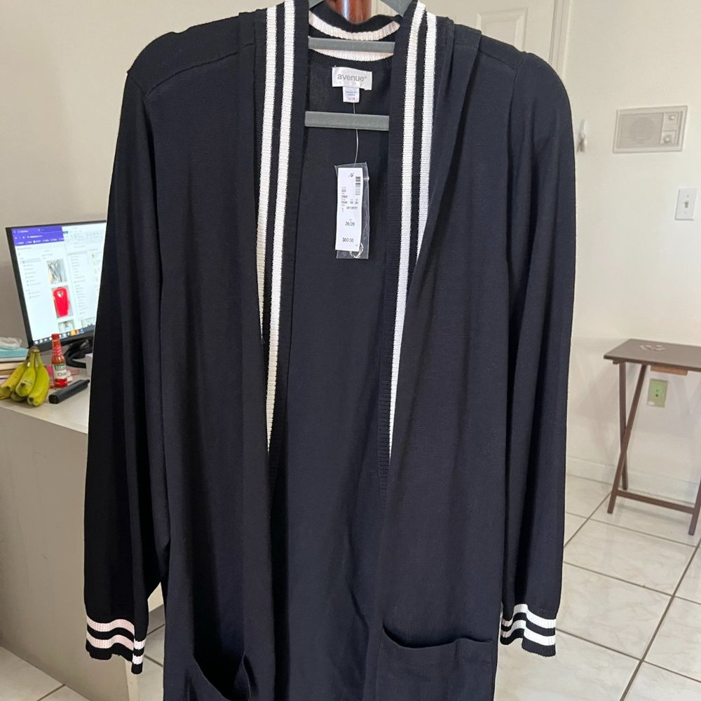 Avenue Size 26/28 Cardigan Sweater